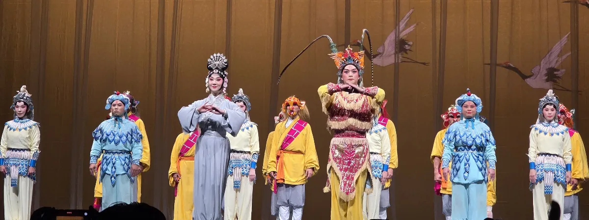 A Thousand Gather to Witness the Glory of China’s National Treasure: Taipei New Theater Enchants Austin